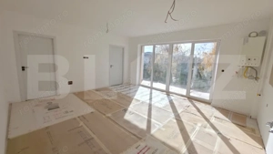Apartament 3 camere, 2 bai,  decomandat Calea Moldovei ”la cheie”