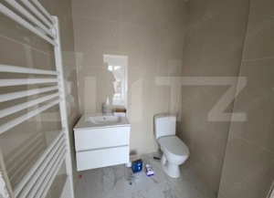 Apartament 3 camere, 2 bai,  decomandat Calea Moldovei ”la cheie” - imagine 4