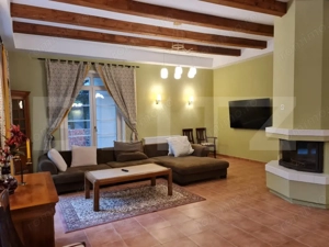 Afacere la cheie! Vila clasificata, 5 camere, 300 mp, teren 1600 mp - imagine 16