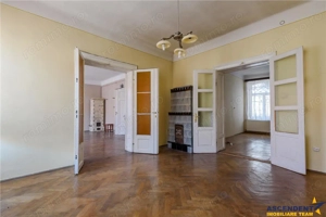 Nivel in vila, curte deosebita, priveliste, Central, Brasov - imagine 16