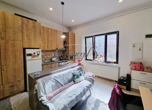 Investitie ideala: casa cu 2 unitati locative si curte, str. Horea - imagine 4