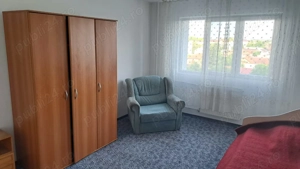 PROPRIETAR vand Apart 3 cam complet decomandat, la 5 min de Mall Sagului