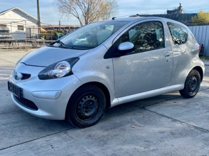 Toyota aygo benzina 2008 - imagine 4