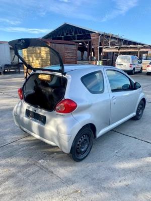 Toyota aygo benzina 2008 - imagine 5