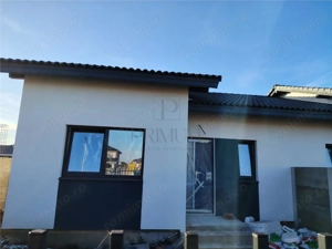 Duplex pe parter - toate utilitatile - bucatarie inchisa - imagine 1