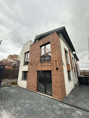 Locuință modernă cu 5 camere, situată în cartierul Zorilor!