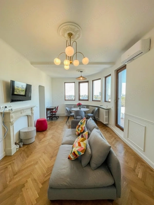 Apartament 2 camere cu 3 terase in zona Universitate   Rosetti