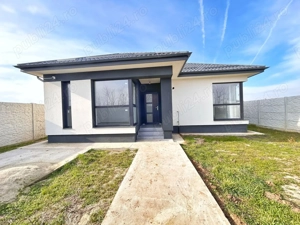 De vânzare casă pe parter   3 camere, 2 bai, teren 376 mp - imagine 3