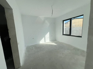 Casă parter 4 camere-2 băi-300 mp teren - imagine 6