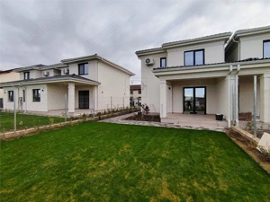 Duplex superb - Zona M CITY - despartit prin camera tehnica - asfalt - toate utilitatile - camere vi - imagine 1