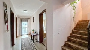 Casă modernă cu 5 camere și 5 băi   eleganță și confort în inima stațiunii Predeal - imagine 5