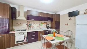 Casă modernă cu 5 camere și 5 băi   eleganță și confort în inima stațiunii Predeal - imagine 6