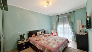 Casă modernă cu 5 camere și 5 băi   eleganță și confort în inima stațiunii Predeal - imagine 10