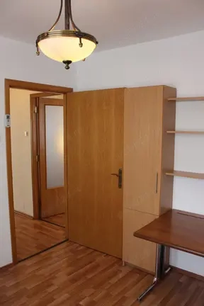 Gara de Nord  Calea Grivitei  Metrou etaj 1, balcon, semi  bloc reabilitat 3 cam cf 1 liber 