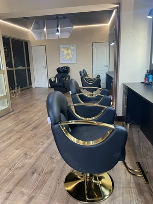 Închiriez    1 punct de lucru pt. Frizer - imagine 3