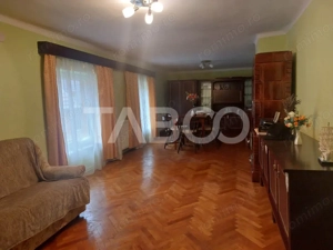 Apartament la casa 97 mpu 5 camere 2 bucatarii 3 bai gradina Cisnadie - imagine 5