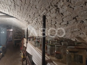 Apartament la casa 97 mpu 5 camere 2 bucatarii 3 bai gradina Cisnadie - imagine 19