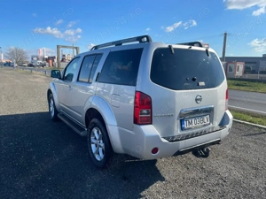 Nissan Pathfinder 2.5 dCi 4x4   190 CP   7 locuri   2012 - imagine 3