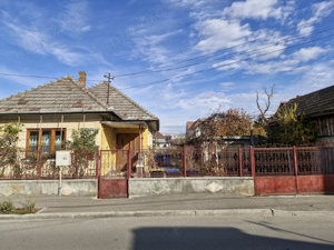 Vand casa strada luptatorilor - imagine 2