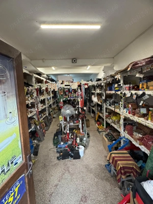 Casă de vânzare + 2 spații comerciale funcționale + foișor acoperit - imagine 11