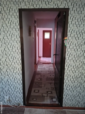 Schimb  apartament   cu  Garsonieră de preferat în bloc cu apartamente . - imagine 2