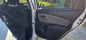 Vand Toyota Yaris Hybrid 2018 - imagine 7