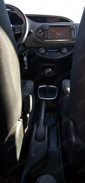 Vand Toyota Yaris Hybrid 2018 - imagine 9