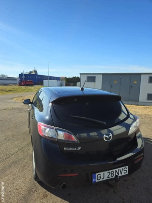 Vând Mazda 3 2.0  - imagine 2