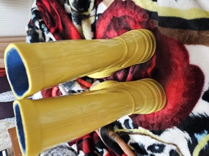 cizmulite galbene din cauciuc,marimea 31 - imagine 3