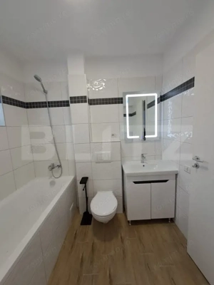 Apartament de vanzare, super luminos, etaj 1, in Tractorul - imagine 2