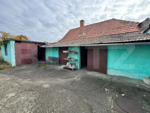 Casă săsească, 3 camere, 700 mp teren, Sebeș. Farmec vechi, potențial nou. - imagine 4