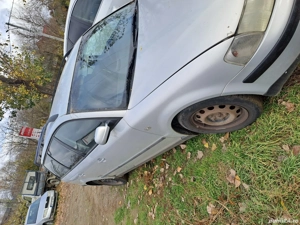 Volkswagen Passat  - imagine 4