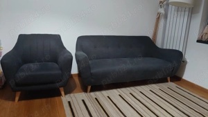 Canapea și fotoliu de vânzare. 