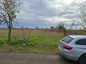 Proprietar, vând teren 2000 mp la strada cu asfalt