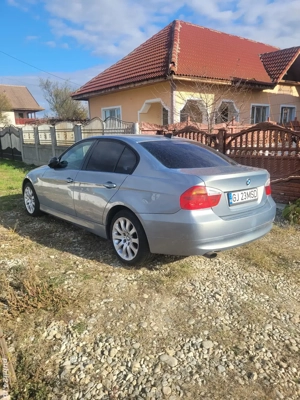 Bmw E90 318i  Citiți cu atenție anunțul 