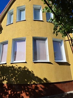 Casa-Vila ultrafinisata in regim D+P+E cu toate utilitatile pe 900 mp,teren - imagine 2