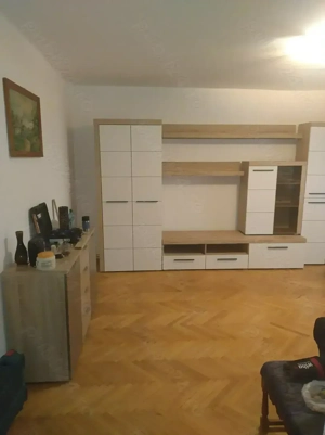 PF. Dau in chirie ap.3camere