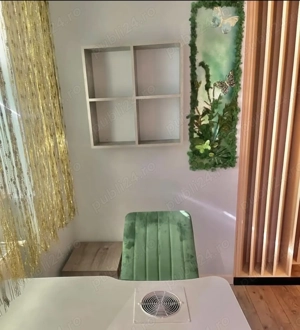 Vând mobilă salon cu tot ce se află în el 