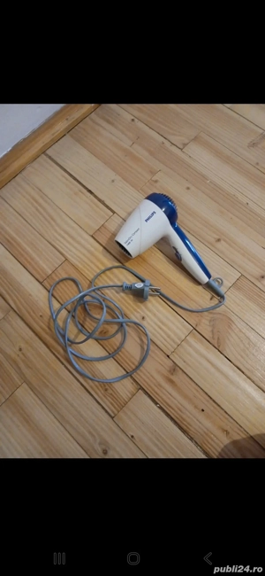 vand un aparat de cafea Bosch si un uscător de par Philips  - imagine 3