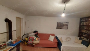 Casa de vanzare intr-o zona linistita in comuna Mociu - imagine 5