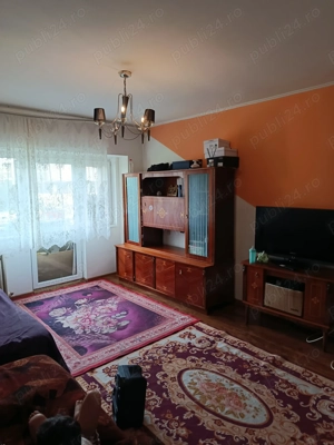 închiriez apartament cu 3 camere pe str.panselutelor ap 18  etaj 1 - imagine 4