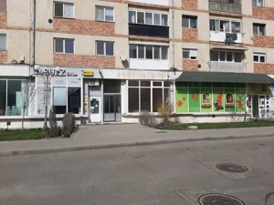 Inchiriez spatiu comercial centru Berca