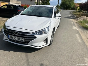 Masina Hyundai Elantra  - imagine 3