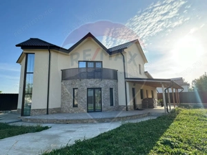 Casă / Vilă deosebită în Golești S+P+1E - imagine 15