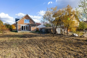 Casă la roșu cu teren generos, 500 mp, situată pe strada Ostașului - imagine 9