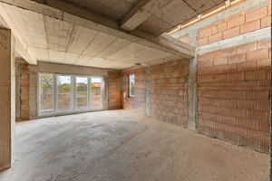 Casă la roșu cu teren generos, 500 mp, situată pe strada Ostașului - imagine 6