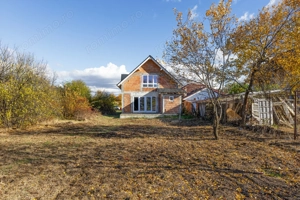 Casă la roșu cu teren generos, 500 mp, situată pe strada Ostașului - imagine 10