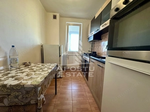 Apartament cu 3 camere, bloc cu lift, zona Sagului - imagine 3