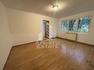 Apartament cu 2 camere in zona Sagului, centrala proprie, etajul intai - imagine 2