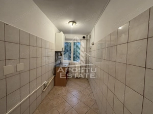 Apartament cu 2 camere in zona Sagului, centrala proprie, etajul intai - imagine 4